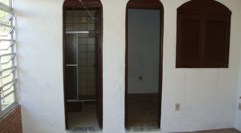 Banheiro e quarto do anexo