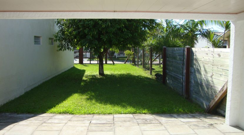 Interior garagem lateral